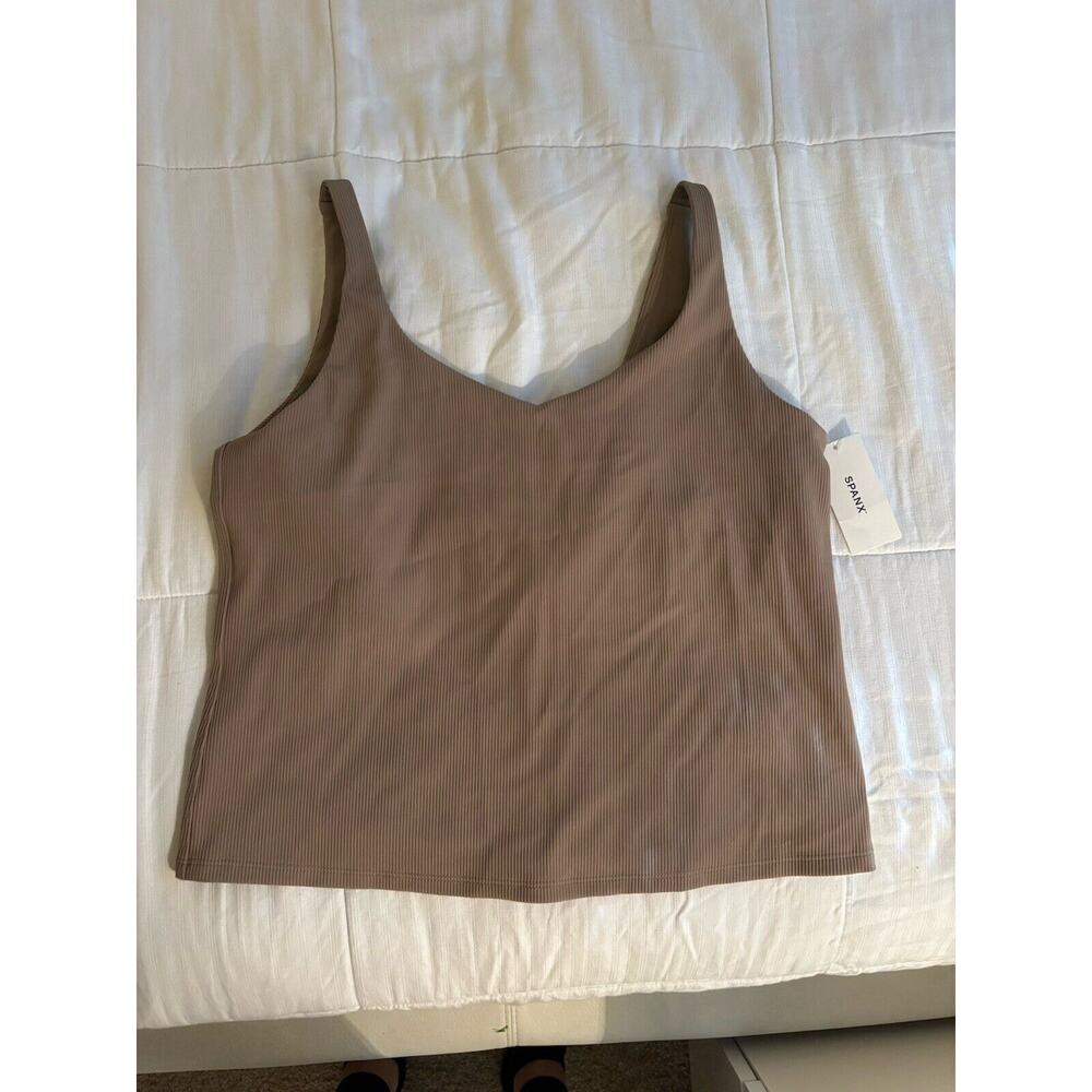 NWT Spanx Ribbed 2 In 1 Tank Top Driftwood Beige Athletic Yoga Sz Large Minimal